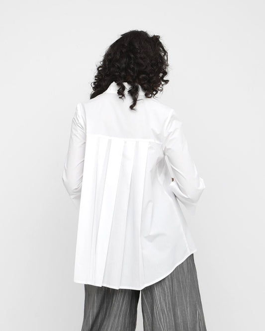 Ozai N Ku Aire Pleat Back Shirt, White